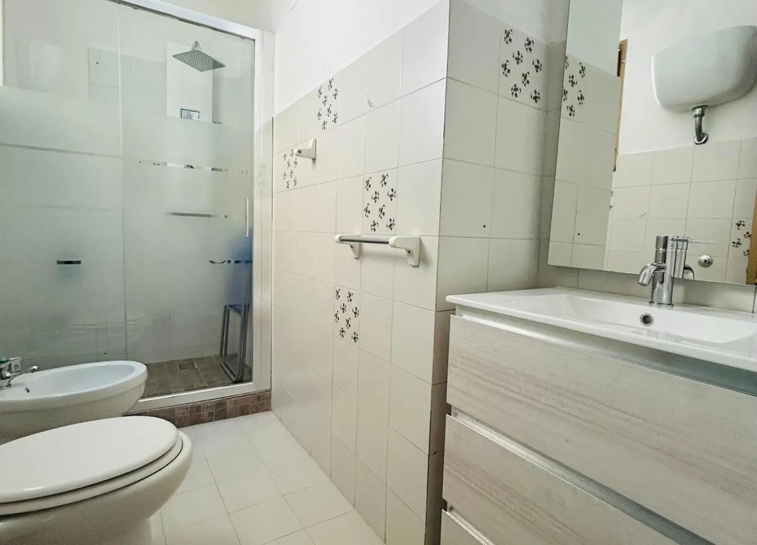 Maison Mazzini 15 سانتا تيريزا غالّورا